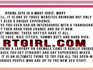 Канадійка білявка транс в чорна панчохи дрочіння від її дзьоб на вебкамера