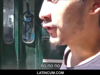 Jovem quebrado latino jovens depilados tem porcas clipe com estranho
